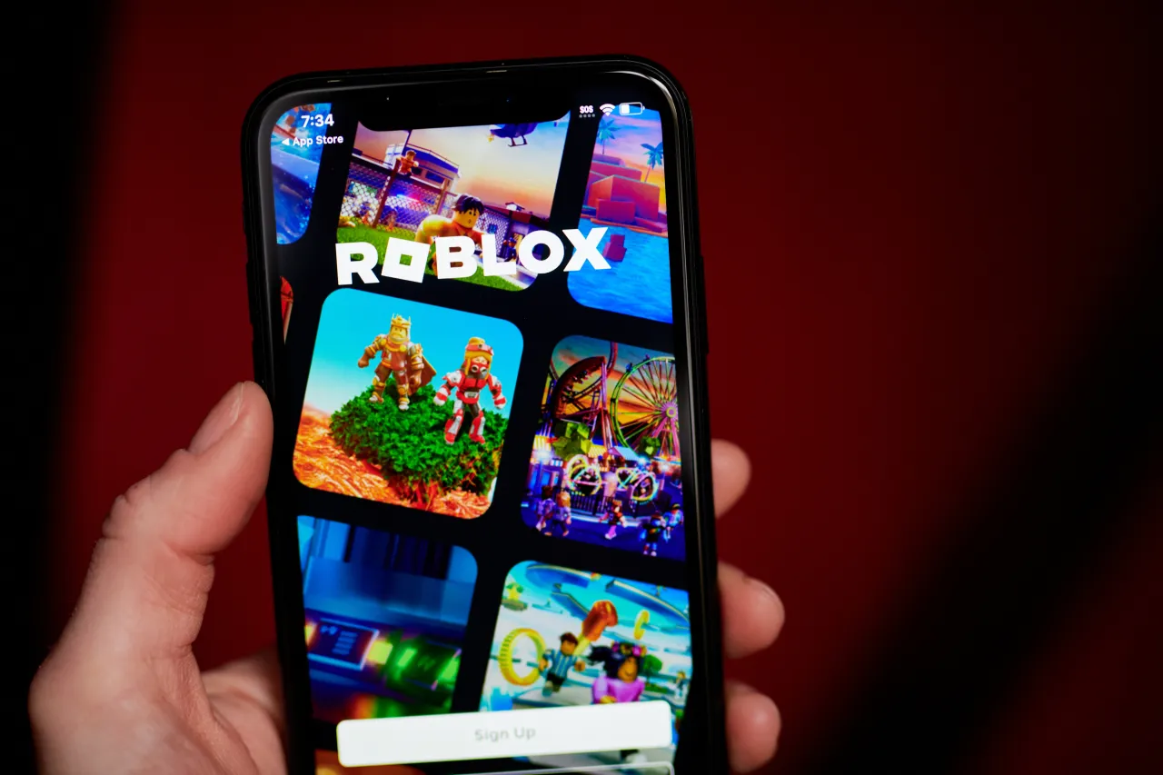 Roblox Unveils New Creator Earnings and Game-Changing AI for 3D World Building